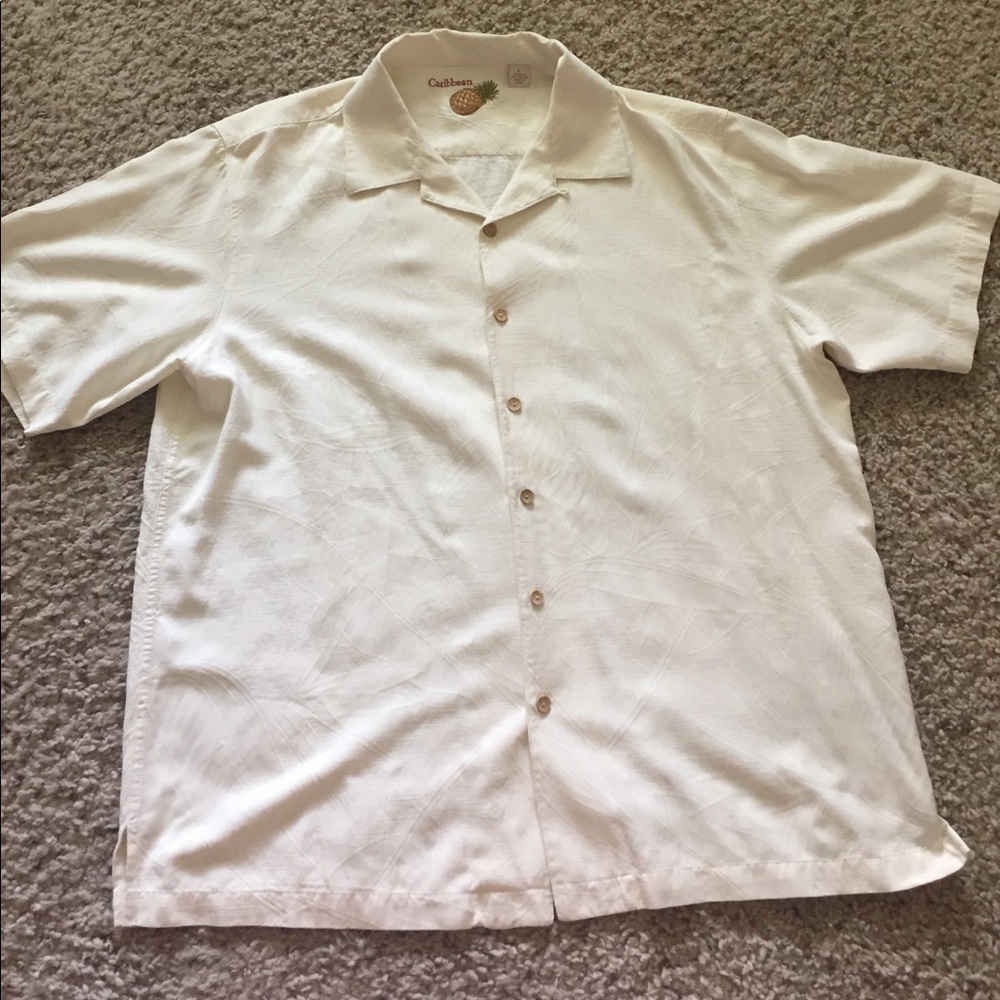 Men’s Size L Hawaiian off white shirt